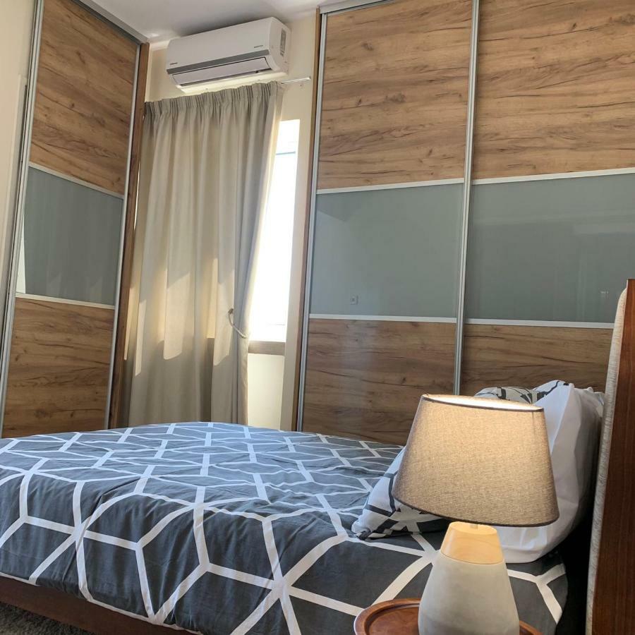 Modern 2 Bed Room Large Apartment Nicosia Exterior photo